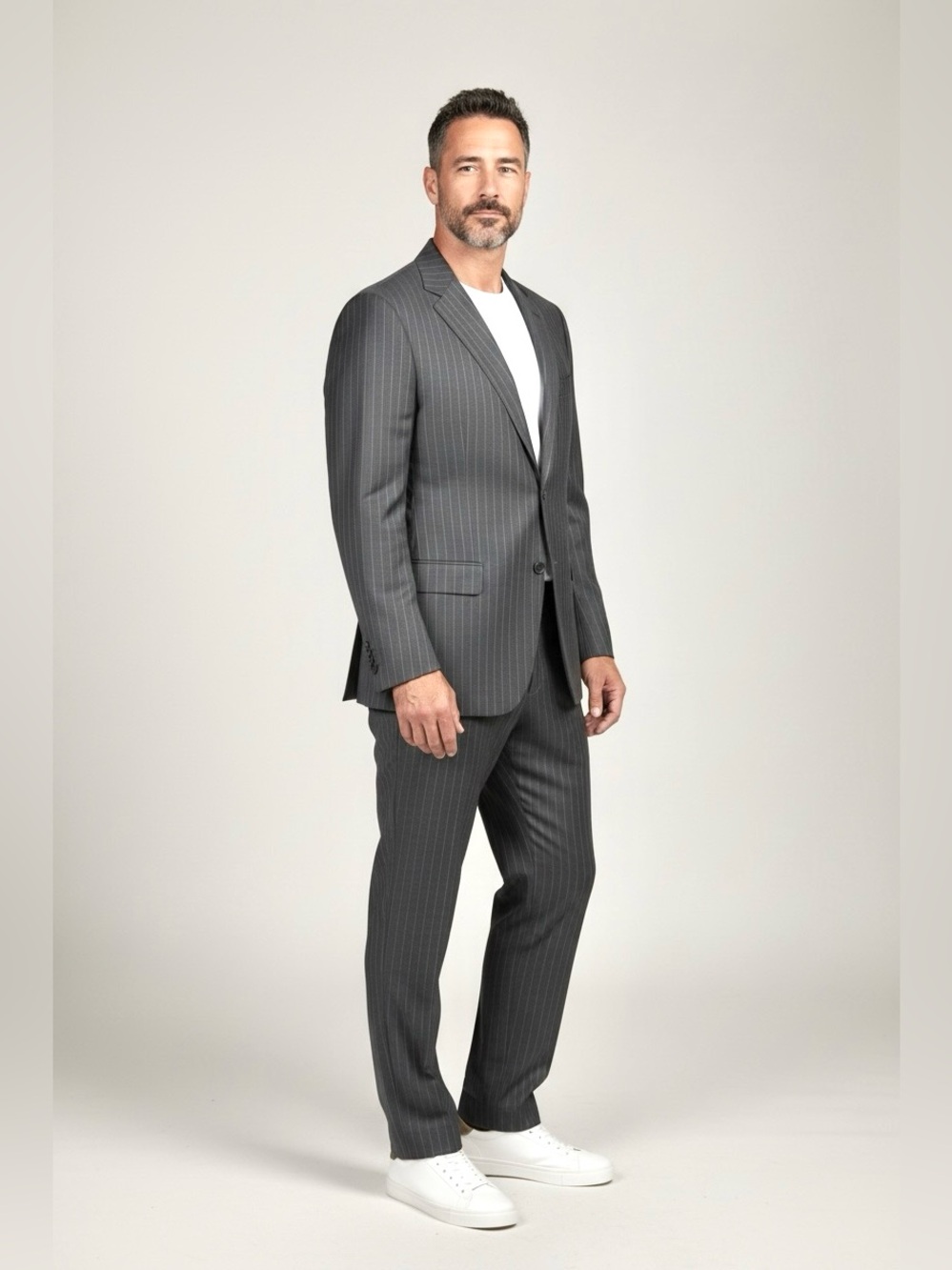 Cianni Cellini Mens Gray Pinstripe Suit Two-Button Jacket With Matching Pants